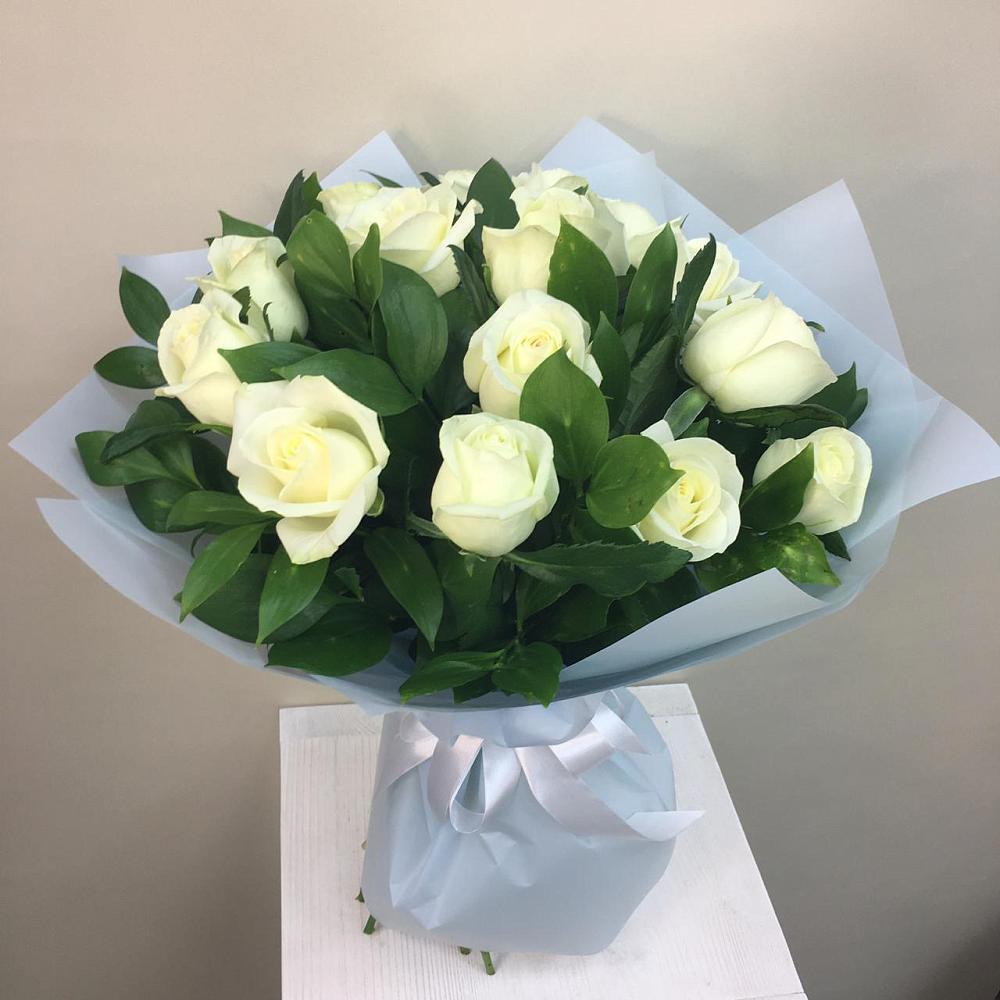 Букет 15 Белых роз Проуд в Прасковее