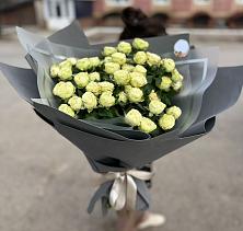 Букет Белые кустовые розы Солинеро в Прасковее