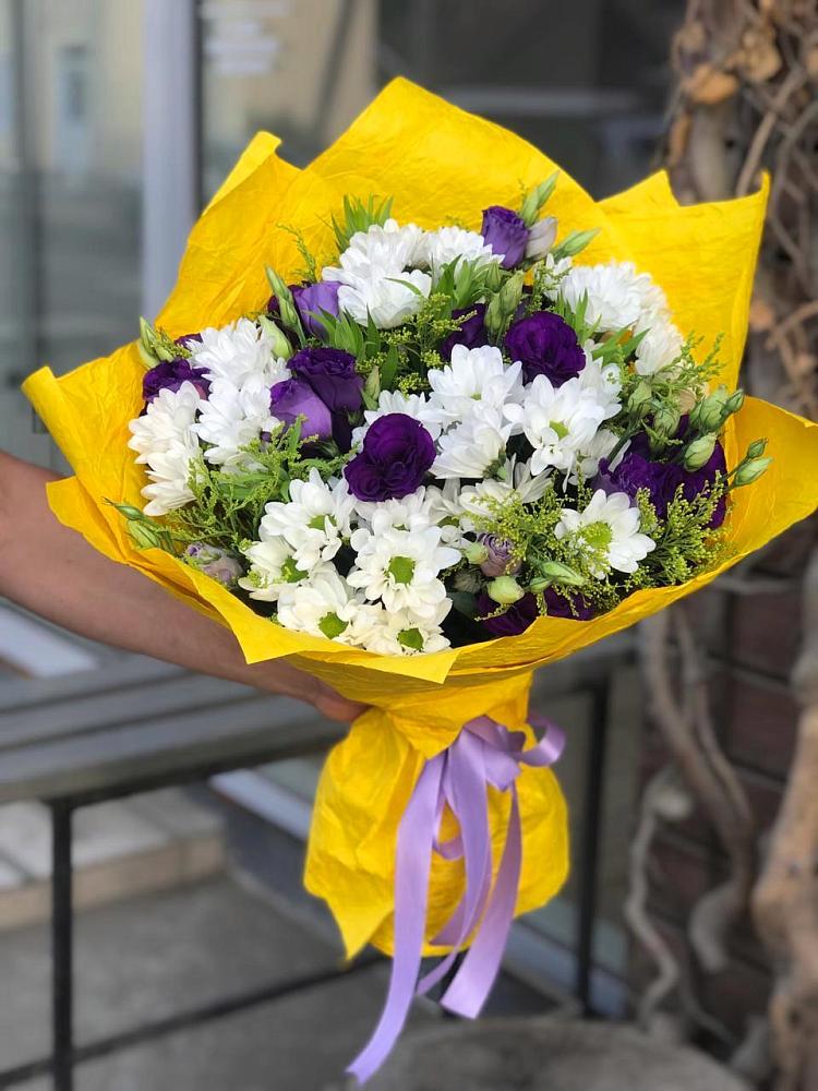 Букет цветов из: Ирисы, Хризантемы и Ромашки в Прасковее