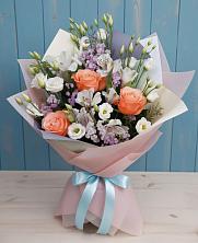 Букет цветов из:  Лизиантусы, Розы, Альстромерии и Гипсофила в Прасковее