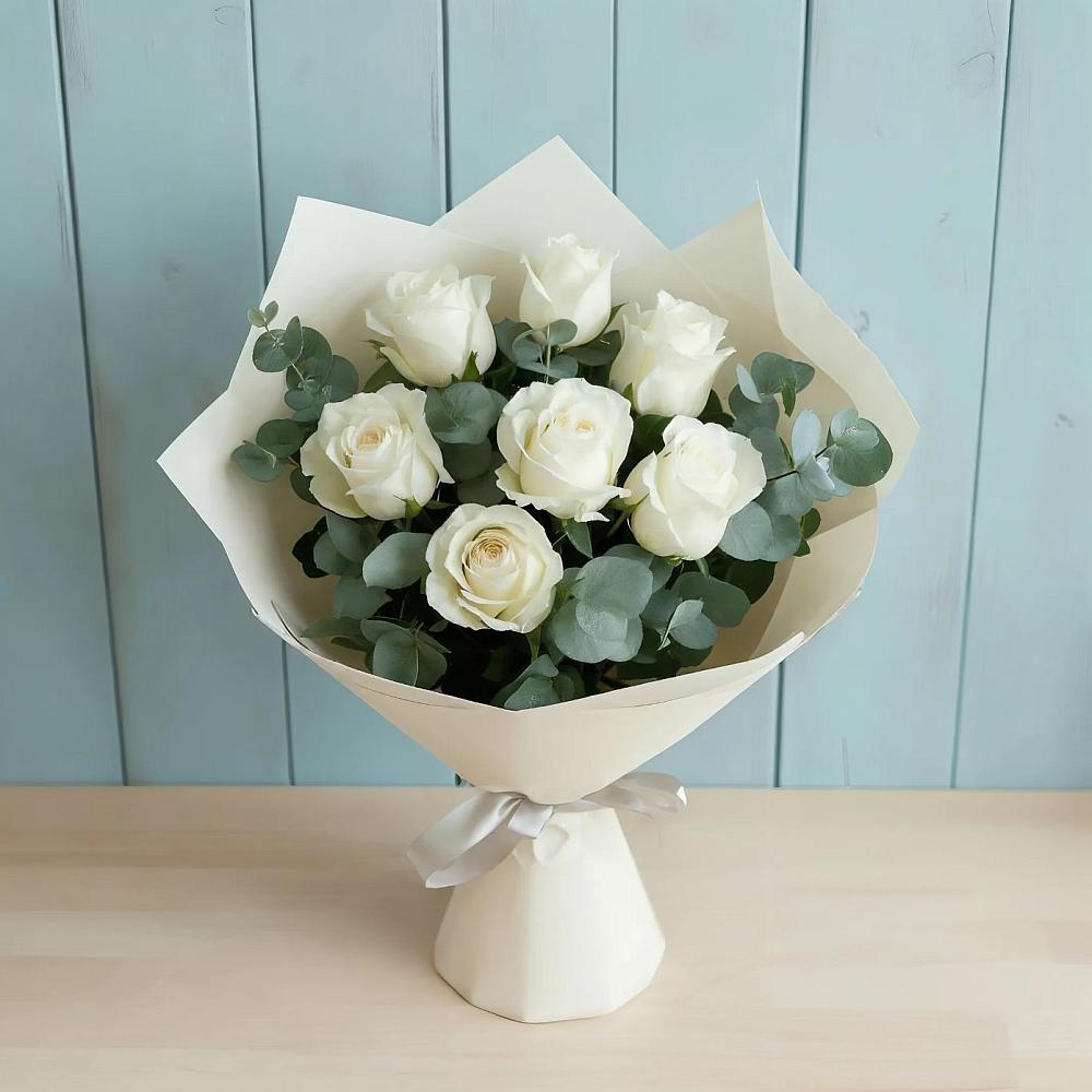 Букет Белые розы в Эвкалипте в Прасковее