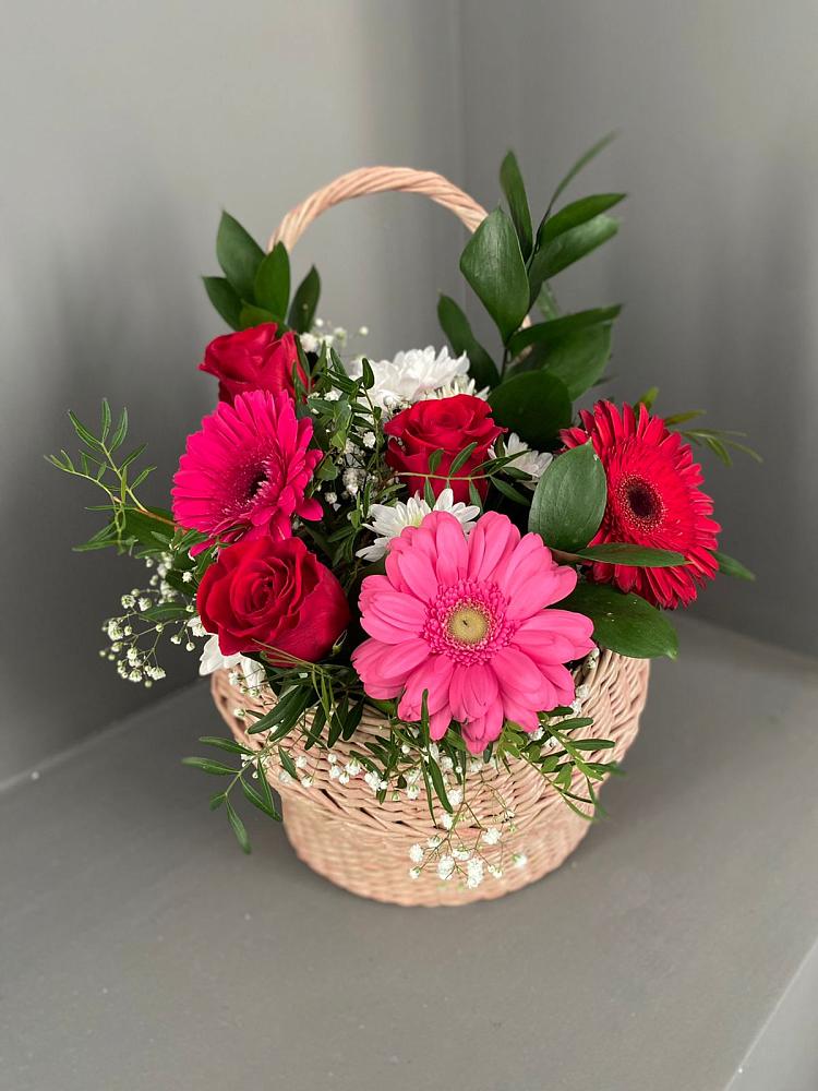 Цветочная композиция из Розы, Хризантемы и Герберы в корзине в Прасковее