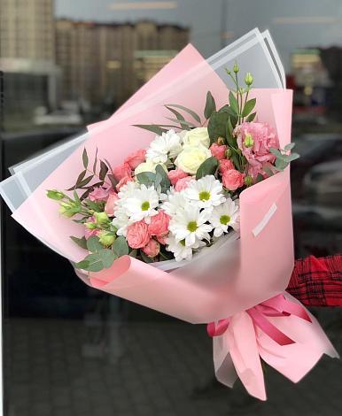 Букет цветов из: Розы, Лизиантусы и Хризантемы в Прасковее