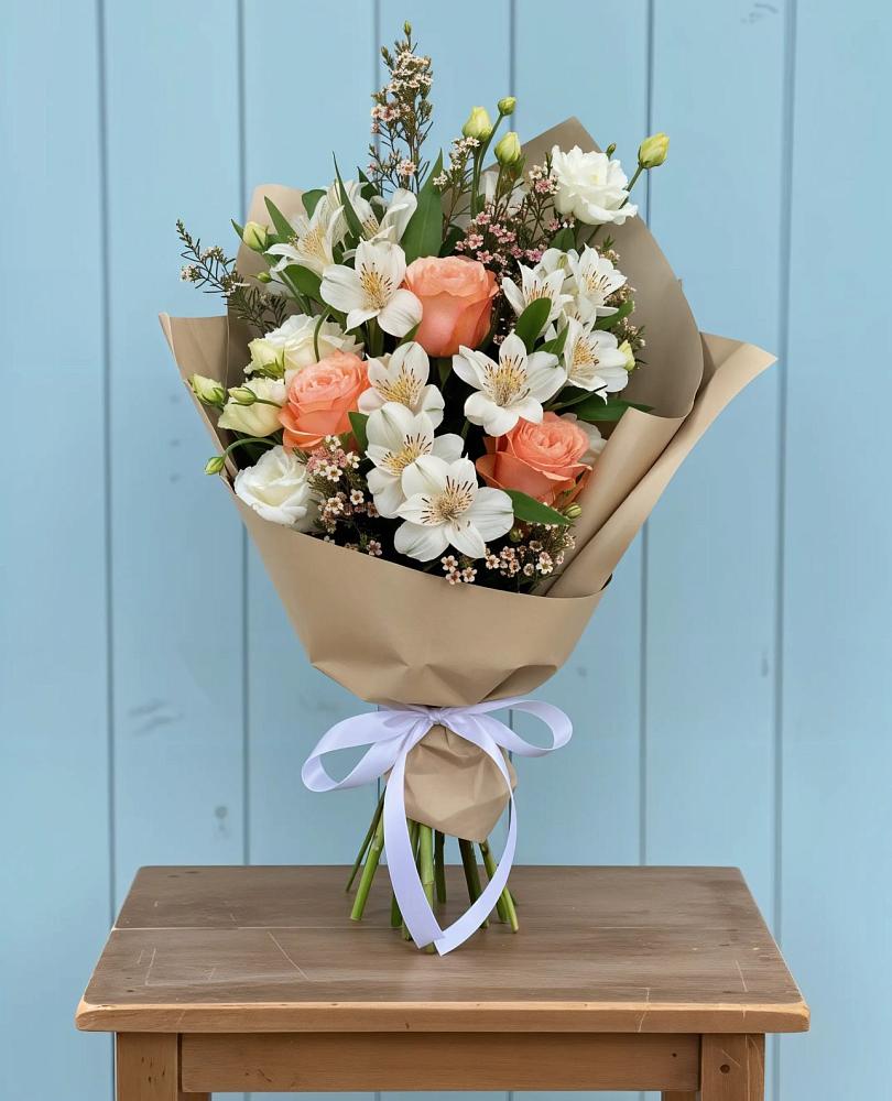 Букет цветов из: Альстромерии, Лизиантусы, Розы и Хризантемы в Прасковее