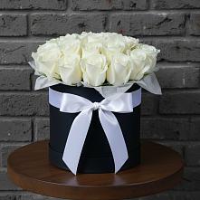 Цветочная композиция из Розы в шляпной коробке в Прасковее